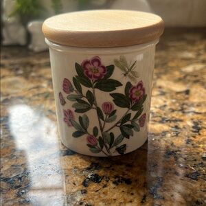 Portmeirion Floral Canister with Wood Lid - Pink Roses